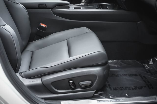 Certified 2025 Lexus UX 300h FWD w/ Accessory Package (Z2) image 25