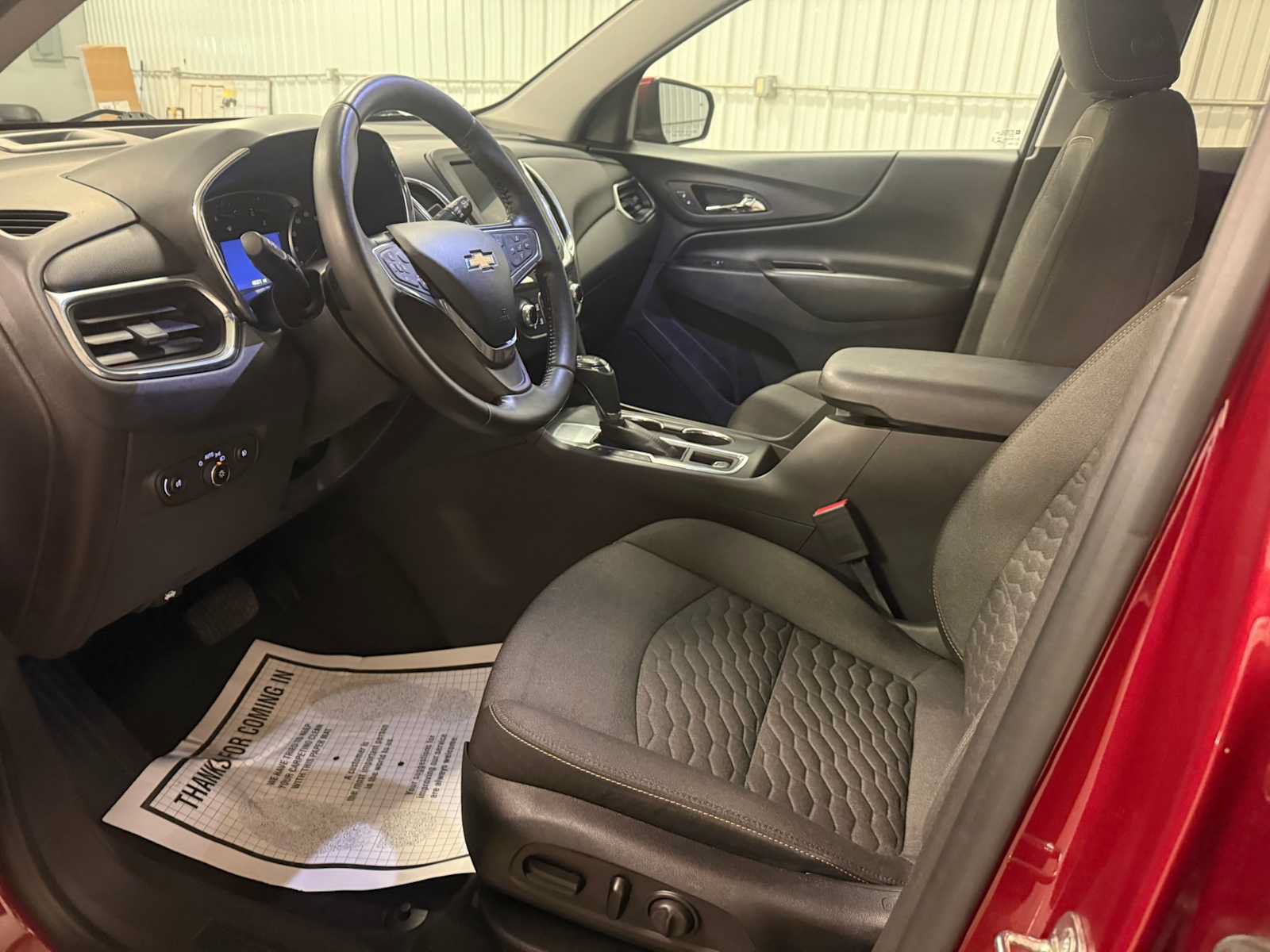 Used 2020 Chevrolet Equinox LT FWD image 19