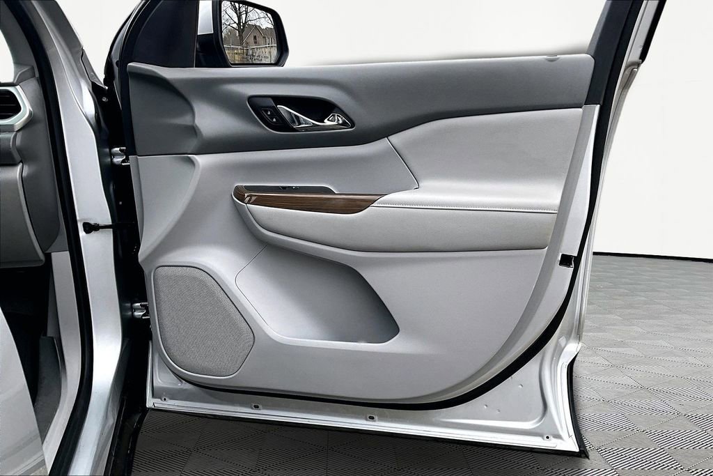 Used 2017 GMC Acadia SLE w/ LPO, Floor Liner Package image 24