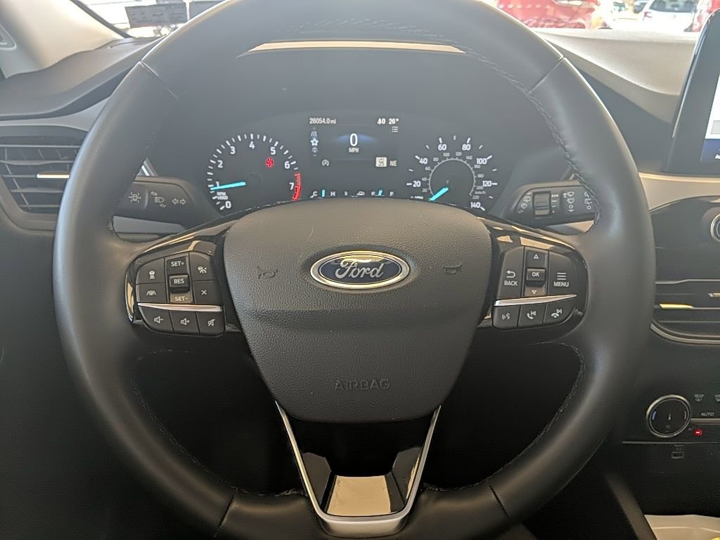 Used 2022 Ford Escape SE w/ SE Sport Appearance Package image 16