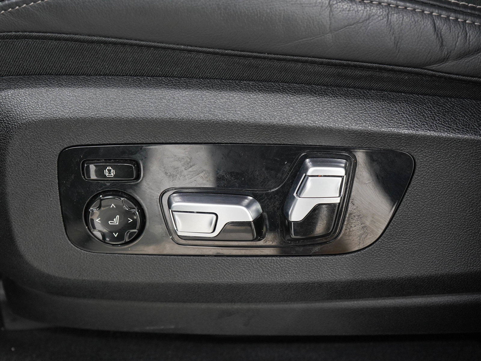 Used 2022 BMW X5 xDrive40i AWD/4WD image 26