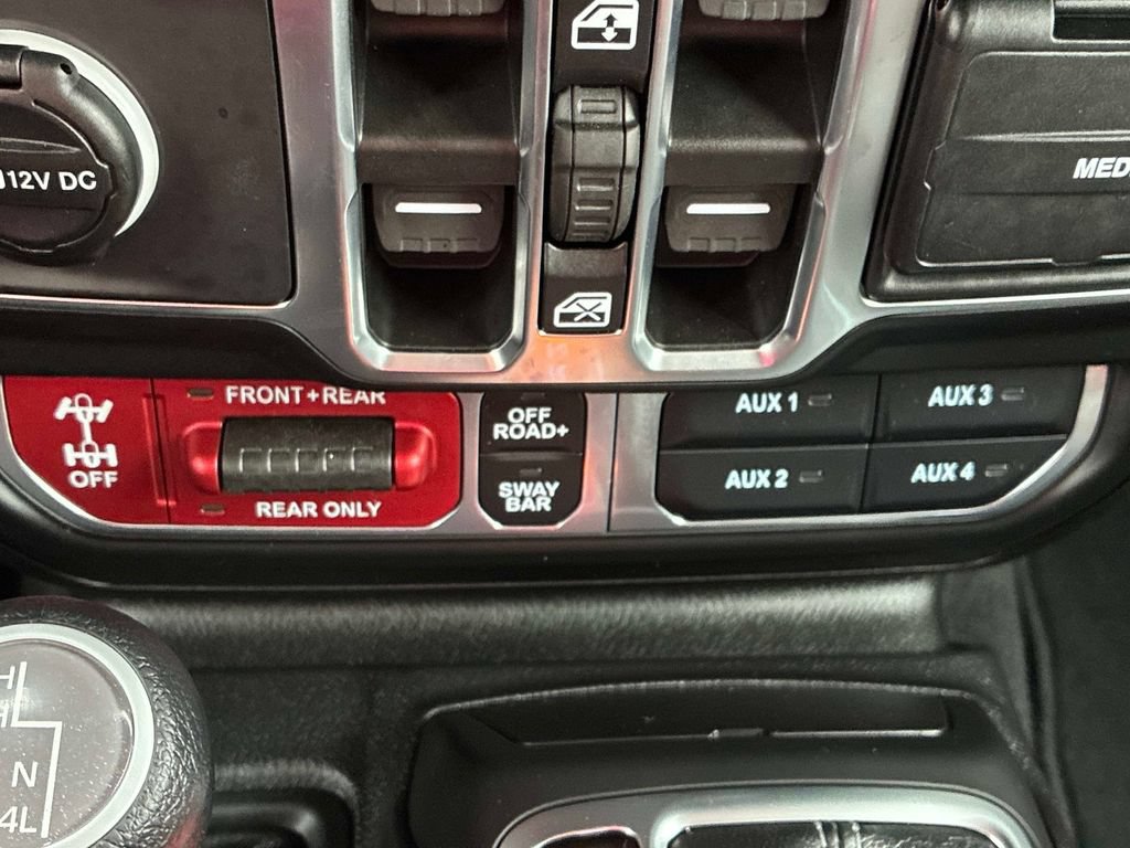 Certified 2026 Jeep Gladiator Rubicon w/ Dual Top Group AWD/4WD image 28