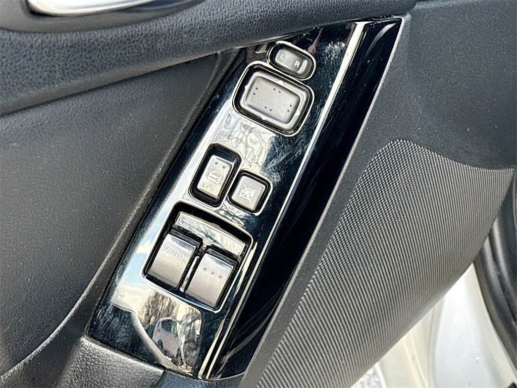 Used 2004 MAZDA RX-8 w/ MT Grand Touring Pkg image 16