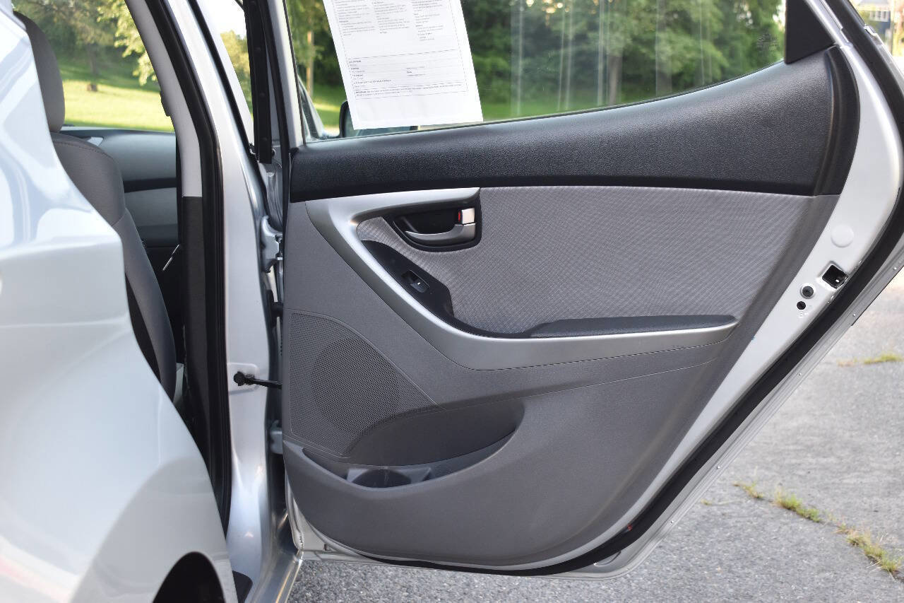 Used 2012 Hyundai Elantra GLS w/ Preferred Pkg 3 image 11