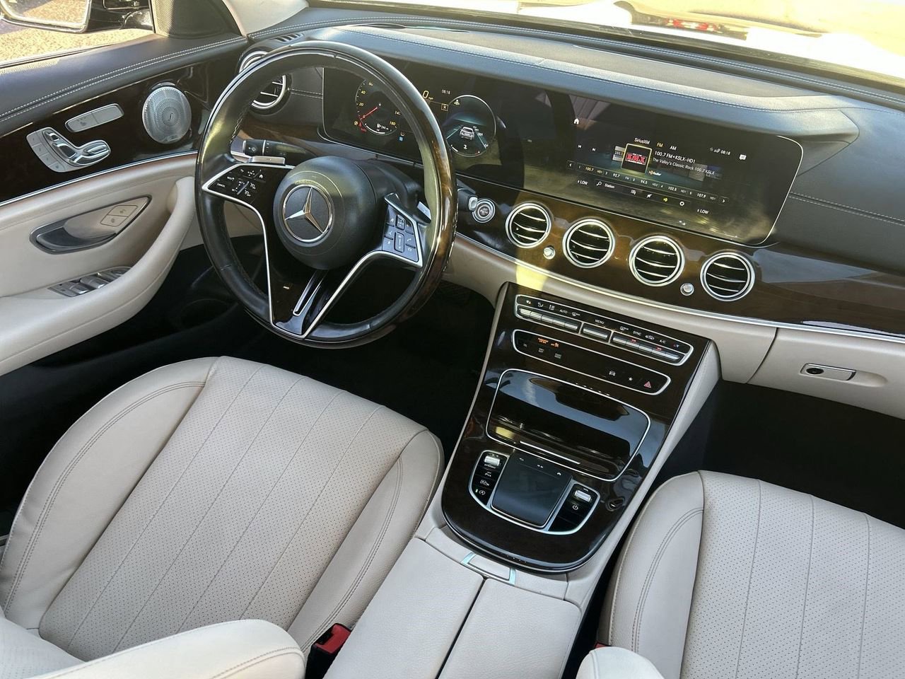 Used 2022 Mercedes-Benz E 350 Sedan image 10