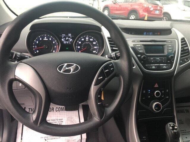 Used 2014 Hyundai Elantra SE FWD image 15