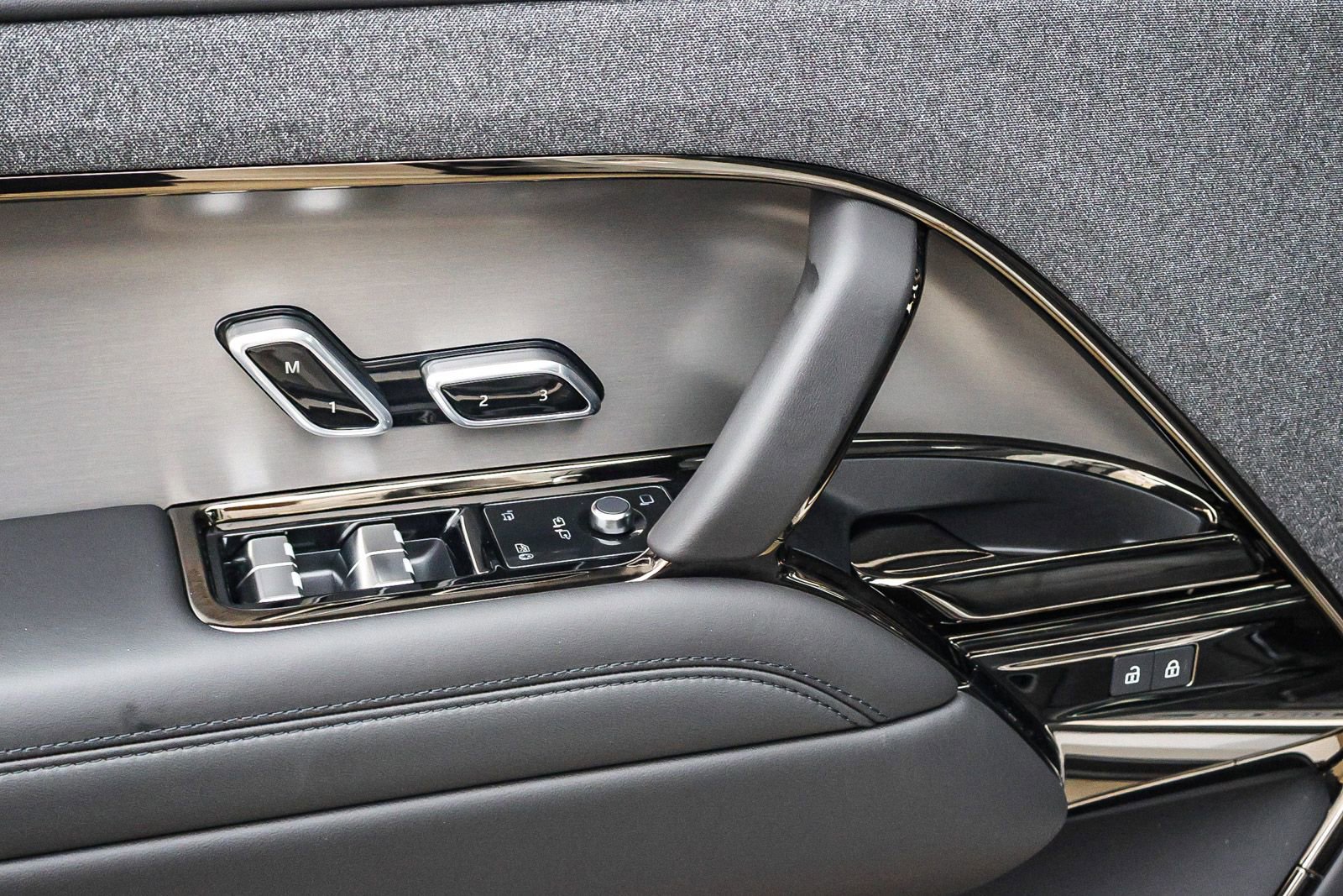 New 2025 Land Rover Range Rover Sport Dynamic SE image 34