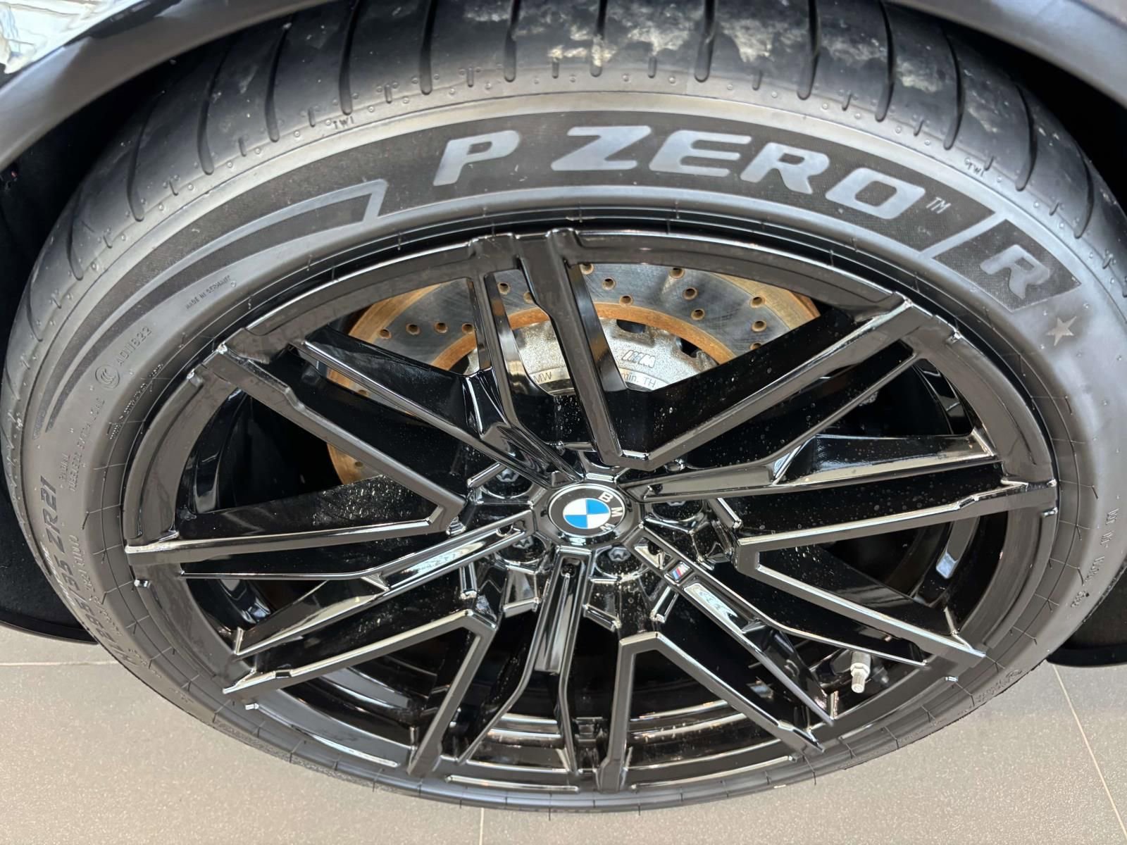 New 2026 BMW M5 w/ Executive Package AWD/4WD image 10