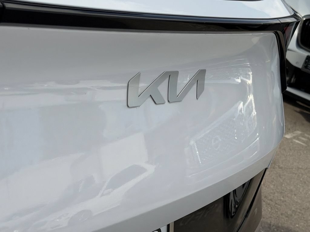 Used 2025 Kia Sportage SX FWD image 15