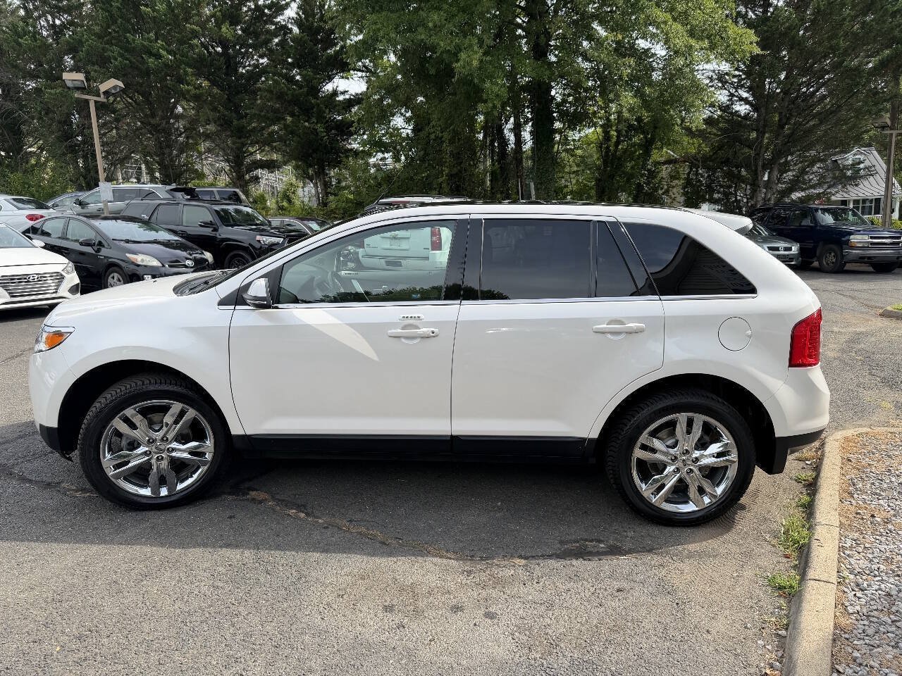 Used 2014 Ford Edge Limited w/ Equipment Group 302A AWD/4WD image 4