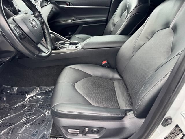 Used 2022 Toyota Camry XSE FWD image 12