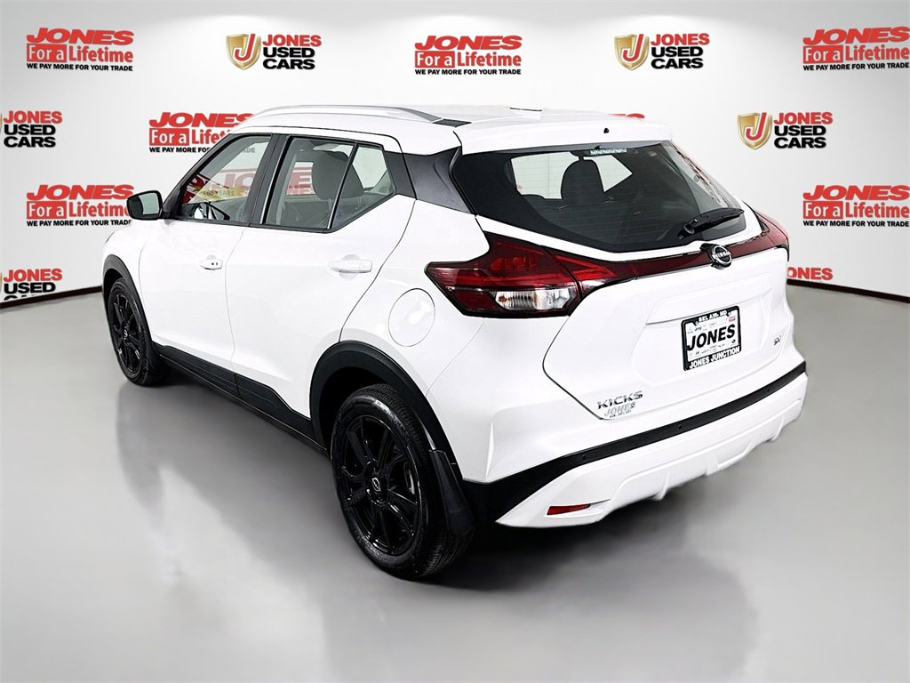 Certified 2024 Nissan Kicks SV image 2