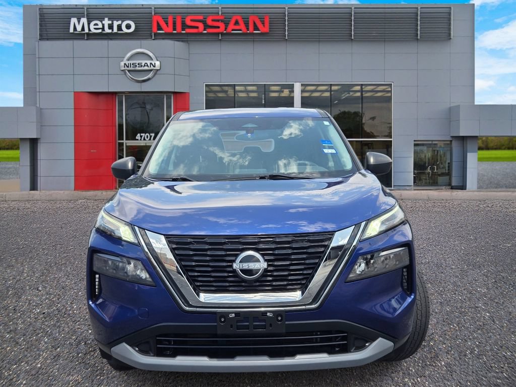 Used 2023 Nissan Rogue S FWD image 2