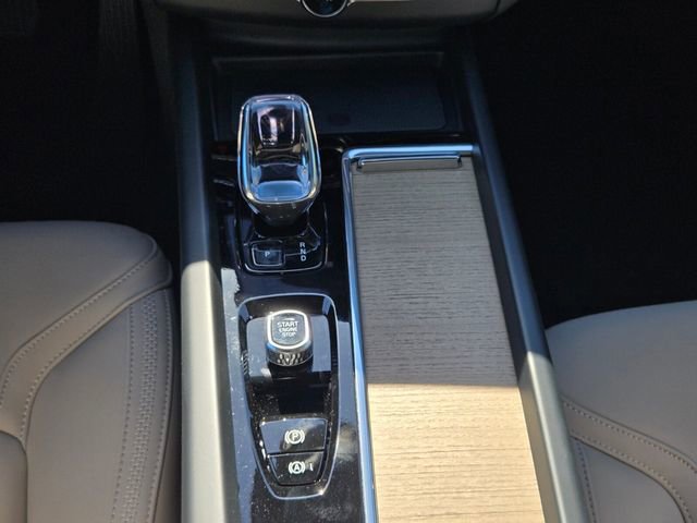 New 2026 Volvo XC60 B5 Core AWD/4WD image 21