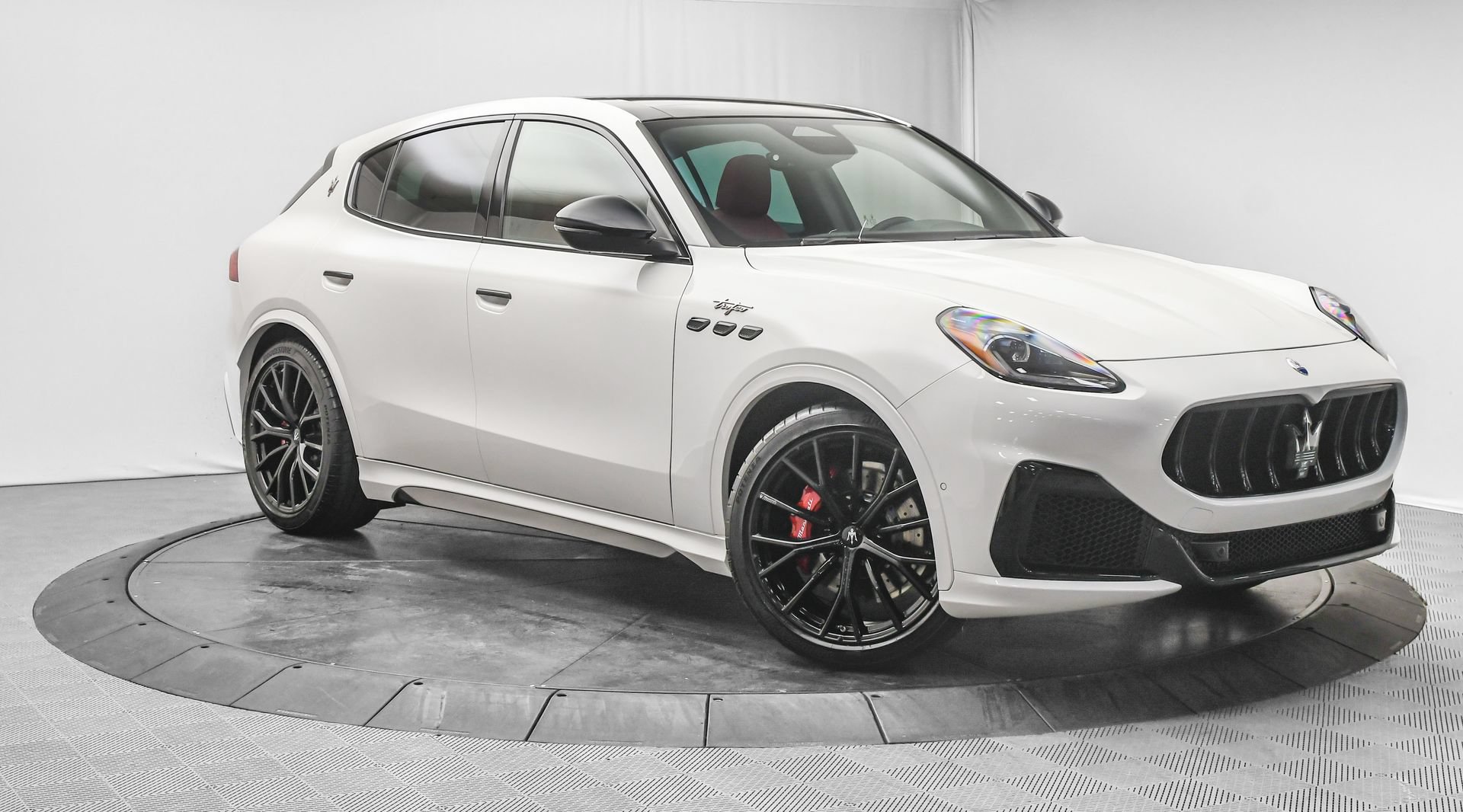 Used 2025 Maserati Grecale Modena AWD/4WD image 1