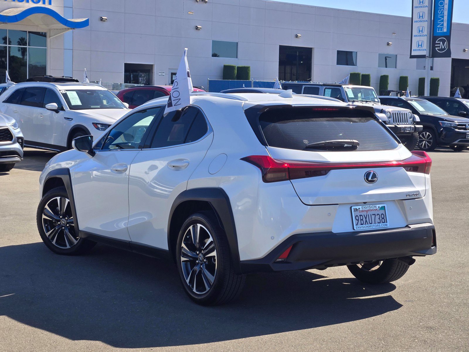 Used 2022 Lexus UX 200 w/ Accessory Package (Z2) FWD image 5