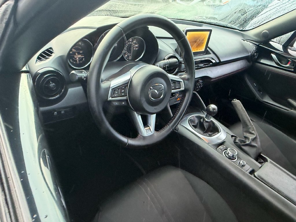 Used 2016 MAZDA MX-5 Miata Club RWD image 12