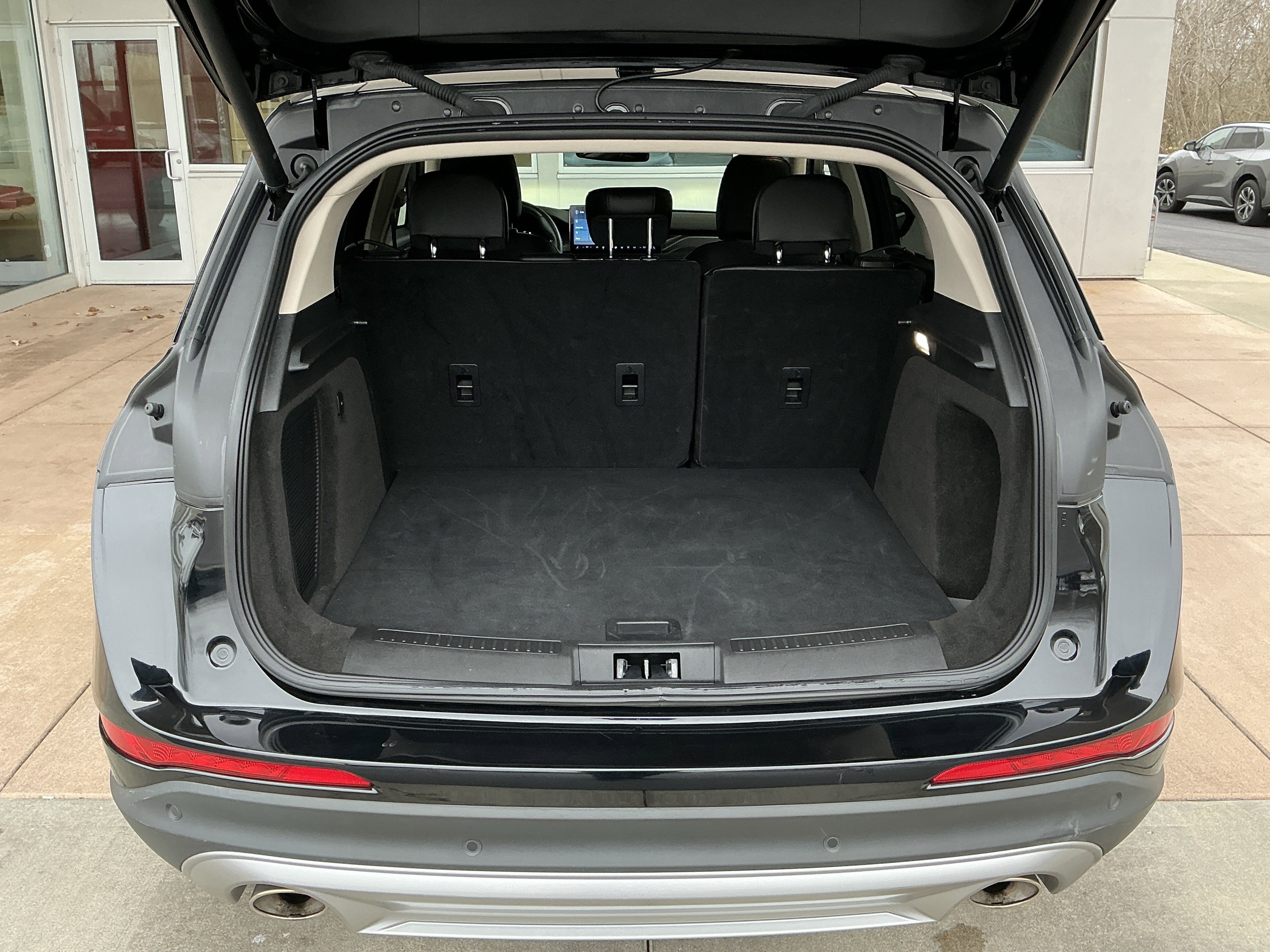 Used 2024 Lincoln Corsair Reserve image 24