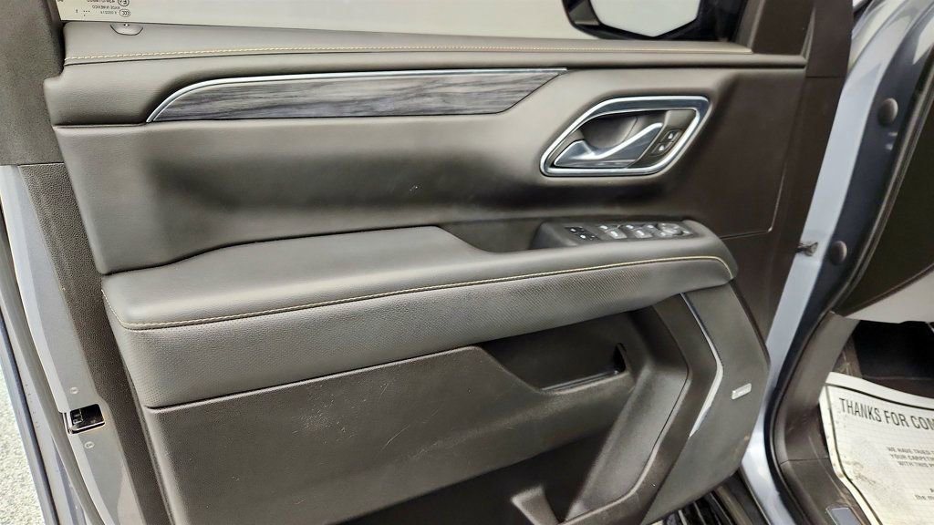 Used 2021 GMC Yukon SLT w/ SLT Premium Package image 11