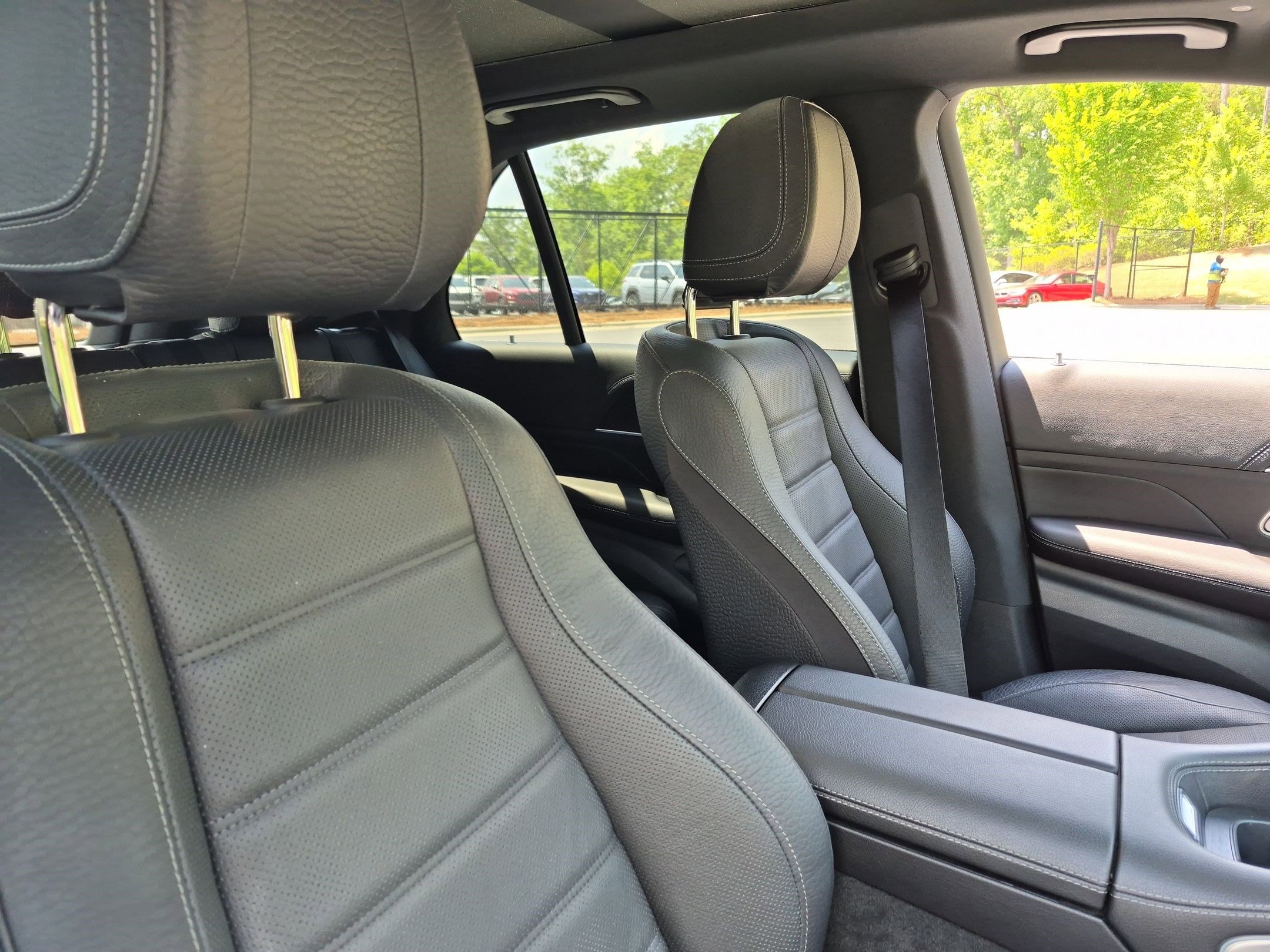 Used 2024 Mercedes-Benz GLE 450 4MATIC image 32