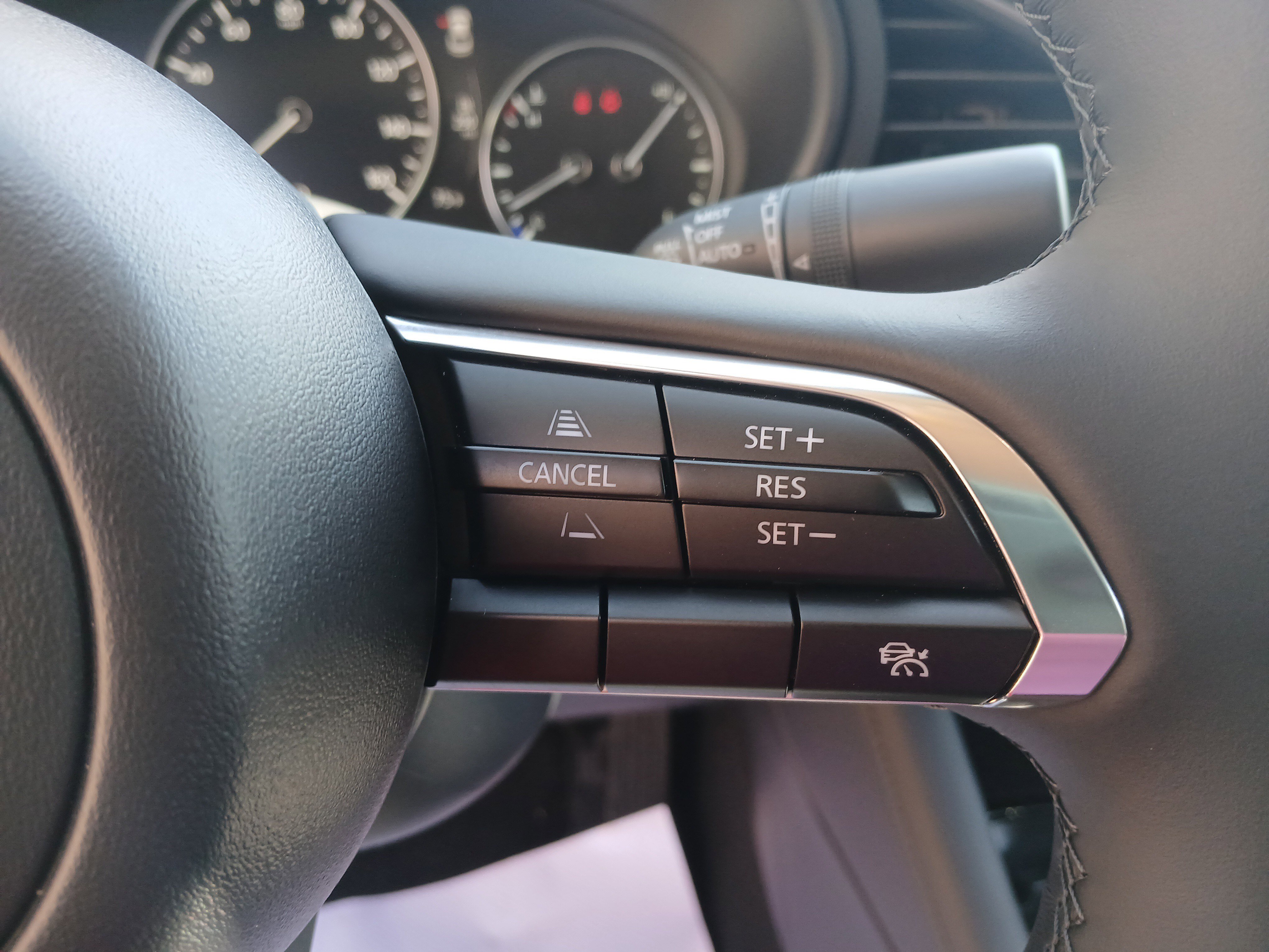 New 2025 MAZDA MAZDA3 s image 19