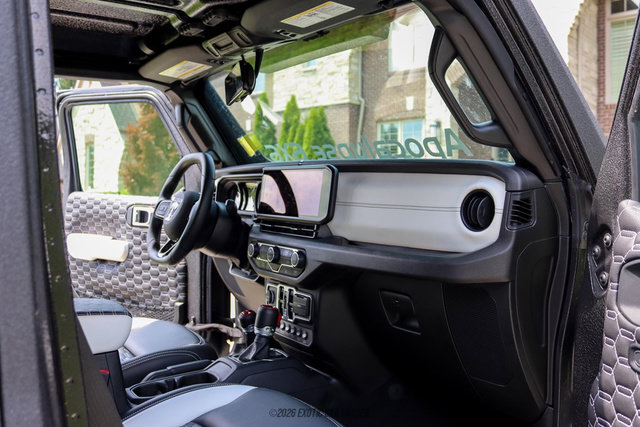 Used 2025 Jeep Gladiator Sport AWD/4WD image 28