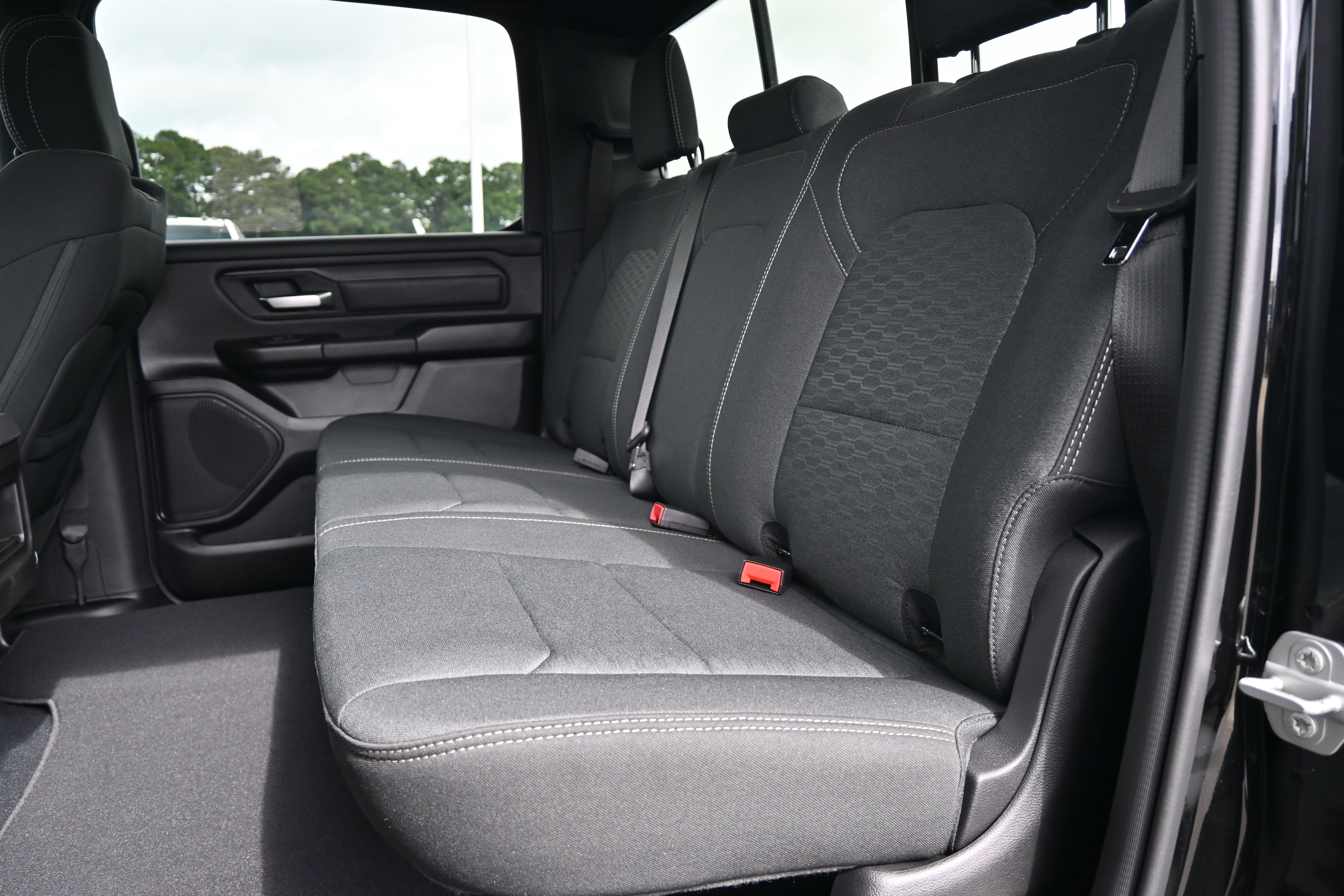 New 2026 RAM 1500 Express AWD/4WD image 30