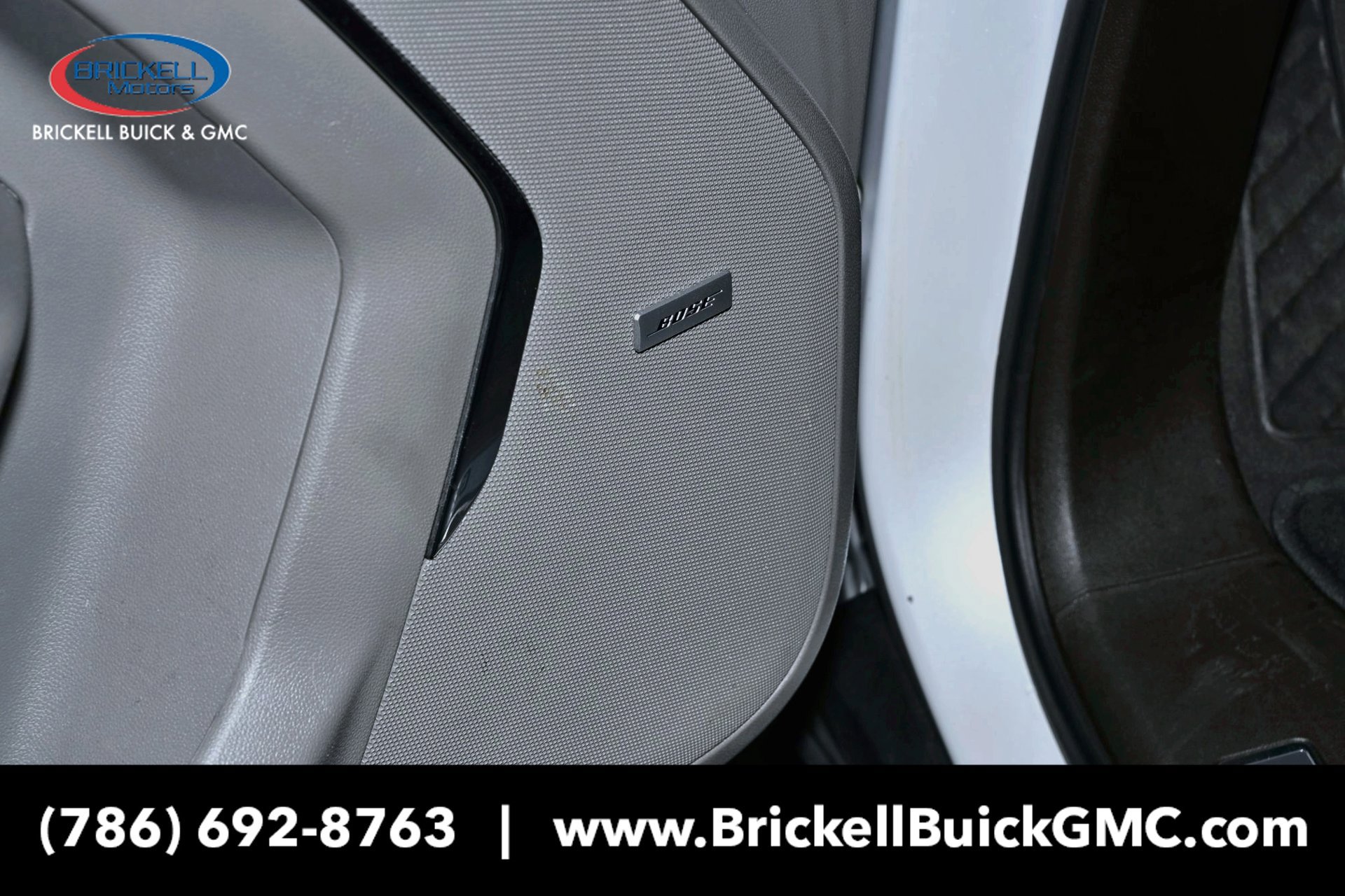 Used 2023 GMC Yukon XL SLT AWD/4WD image 26