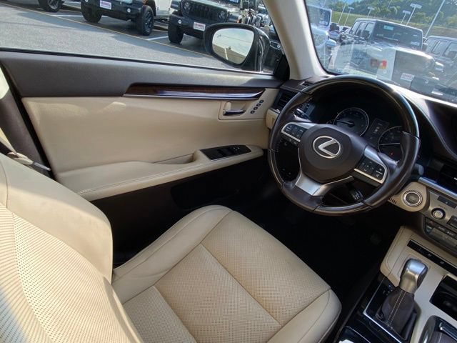 Used 2016 Lexus ES 350 w/ Navigation System Package FWD image 27