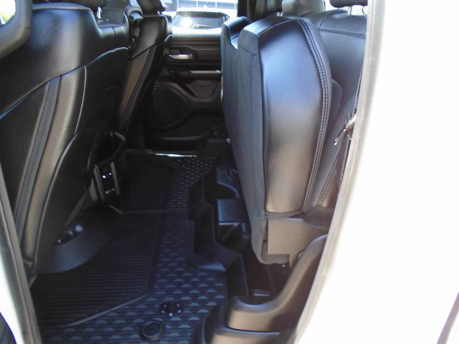 Used 2022 RAM 1500 Tradesman w/ Level 1 Safety Group AWD/4WD image 11