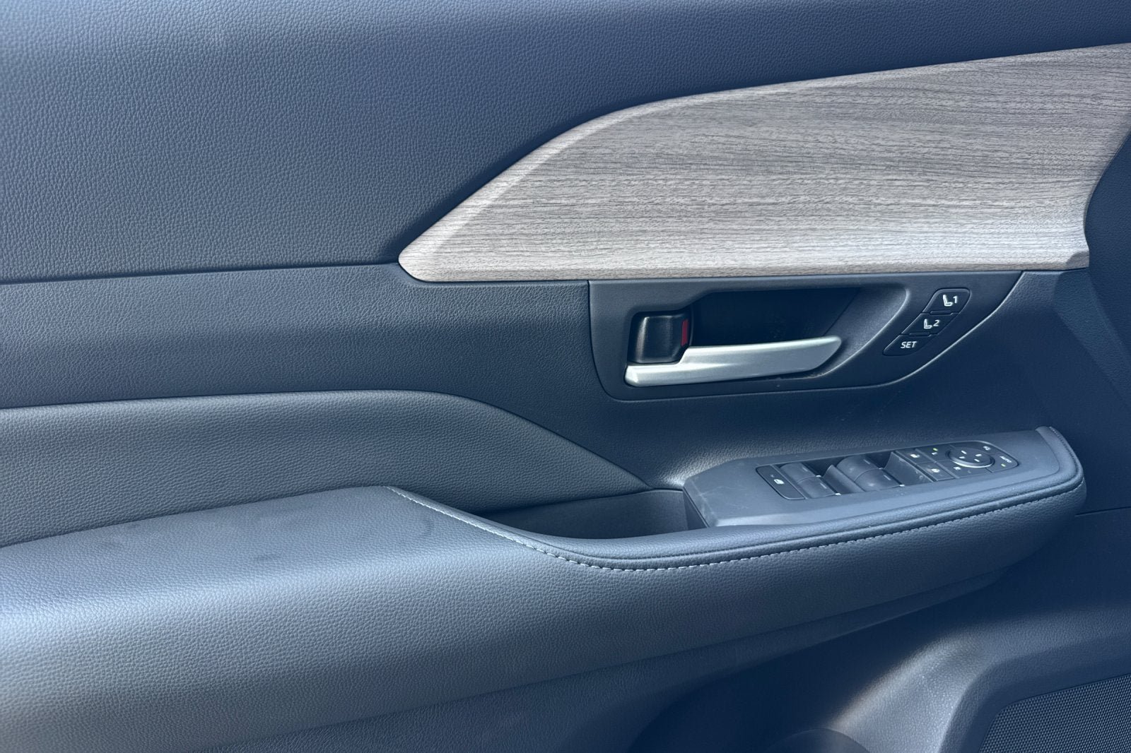 New 2026 Toyota Grand Highlander AWD Hybrid image 12