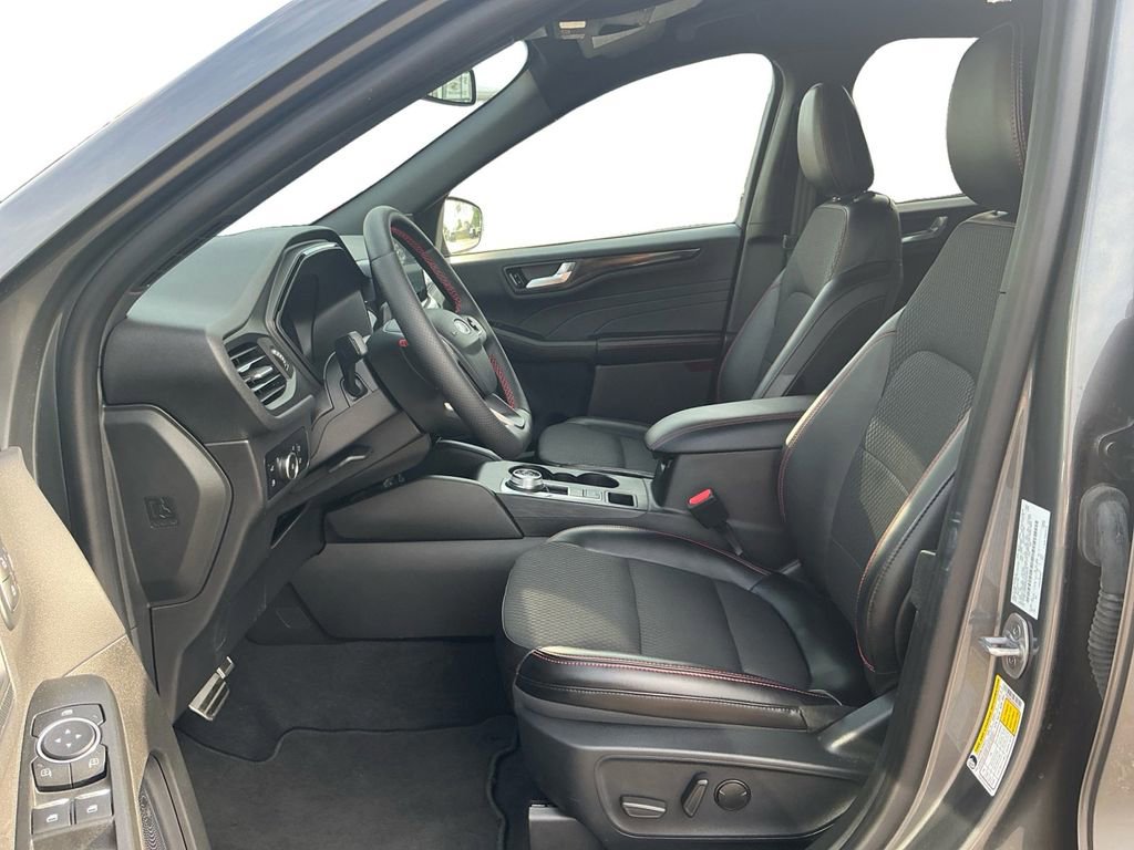 Used 2024 Ford Escape ST-Line Elite AWD/4WD image 14