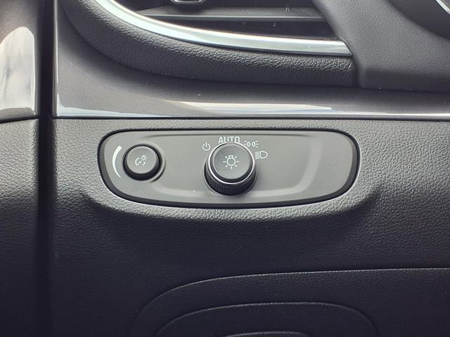 Used 2022 Buick Encore Preferred w/ Safety Package image 16