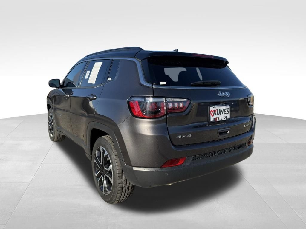 Used 2024 Jeep Compass Limited AWD/4WD image 7