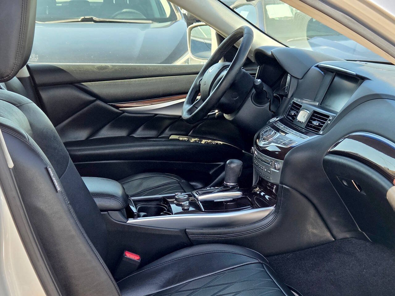 Used 2012 INFINITI M35 w/ Premium Pkg RWD image 29