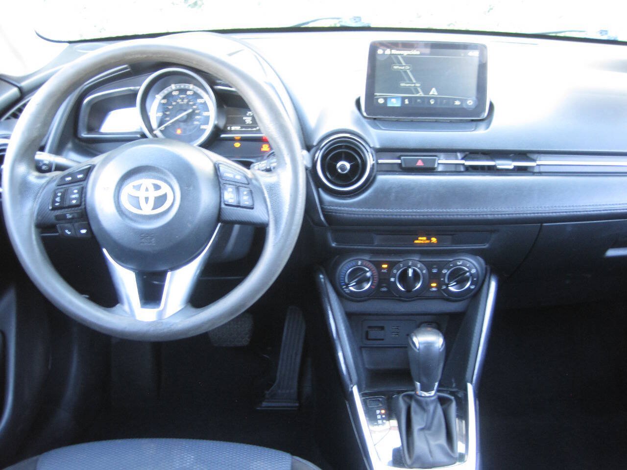 Used 2017 Toyota Yaris iA FWD image 28