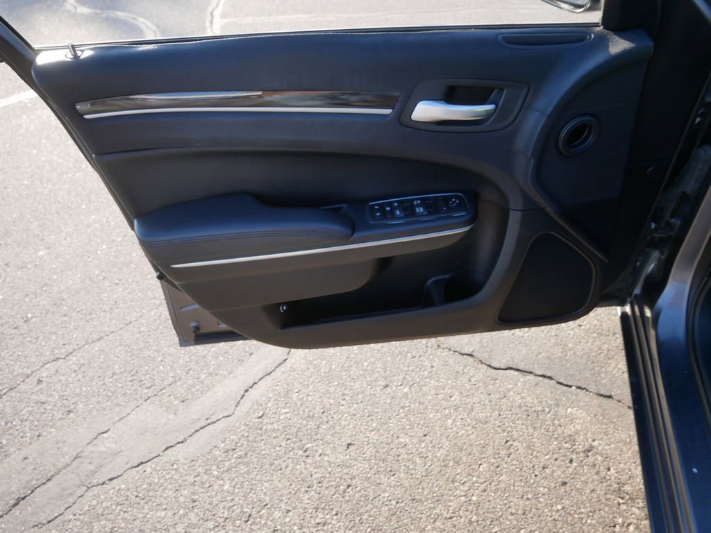 Used 2017 Chrysler 300 Limited AWD/4WD image 11