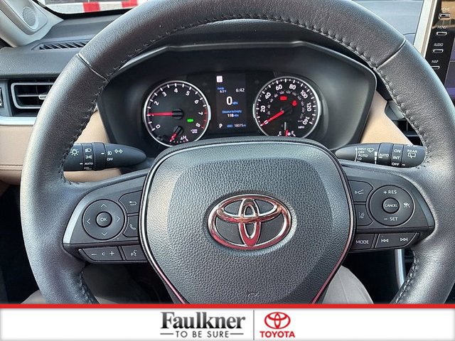 Certified 2022 Toyota RAV4 XLE Premium AWD/4WD image 30