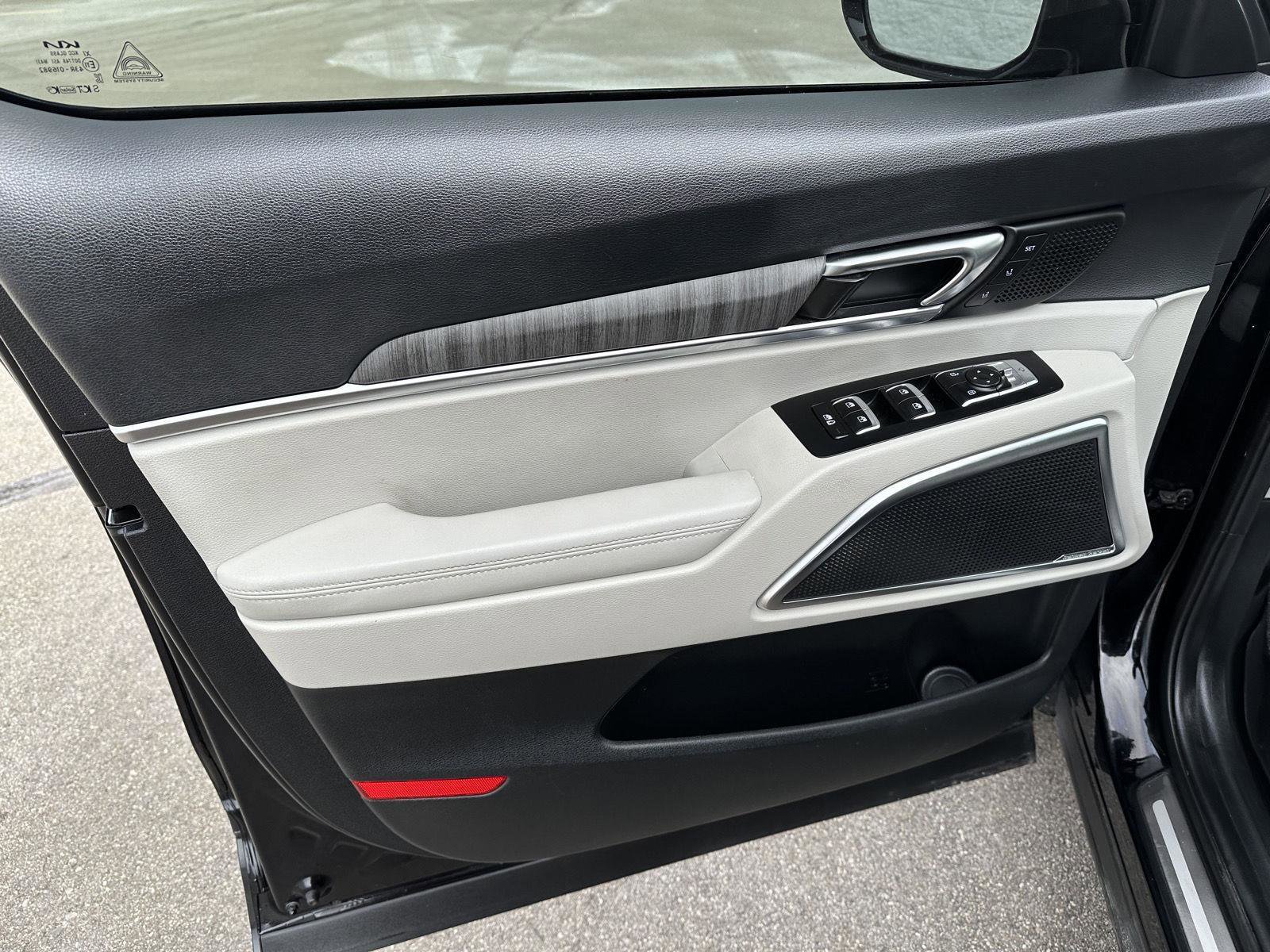 Used 2024 Kia Telluride SX Prestige image 25