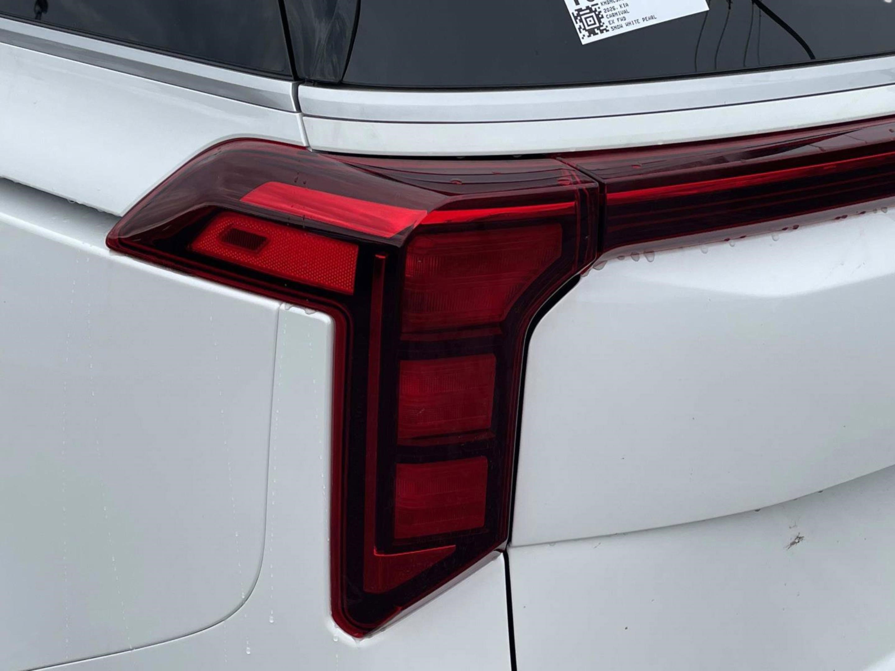 New 2026 Kia Carnival EX image 10