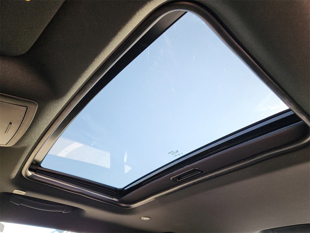 Used 2023 Dodge Challenger R/T w/ Blacktop Package image 26