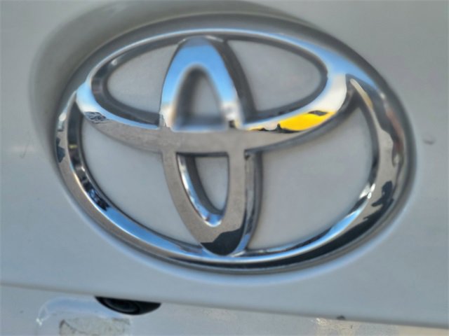 Used 2020 Toyota C-HR LE image 5