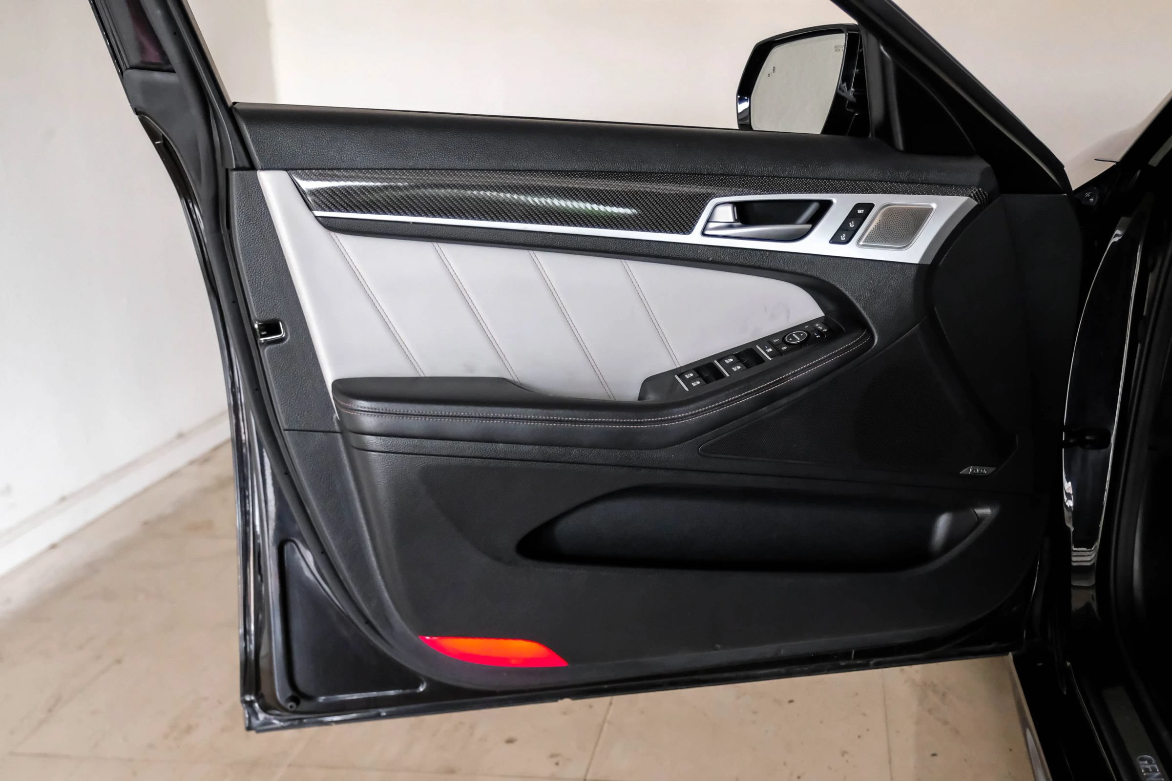 Used 2019 Genesis G80 3.3T Sport RWD image 42