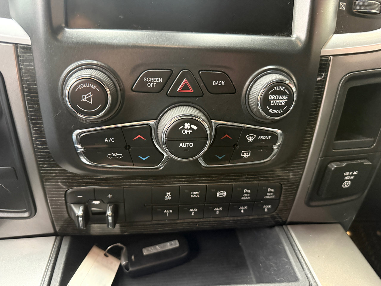 Used 2016 RAM 3500 Laramie Longhorn image 19