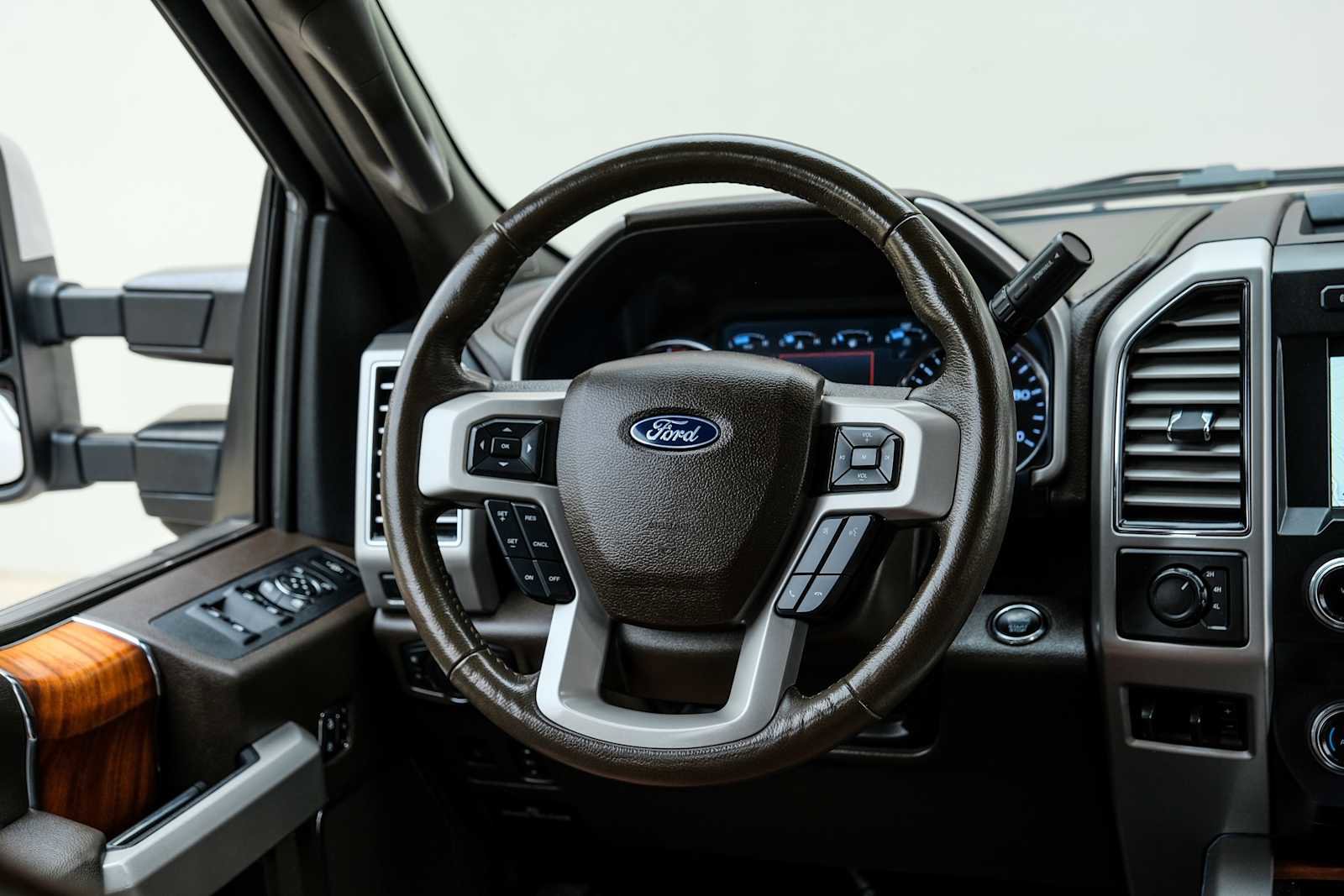 Used 2019 Ford F450 King Ranch w/ King Ranch Ultimate Package image 19