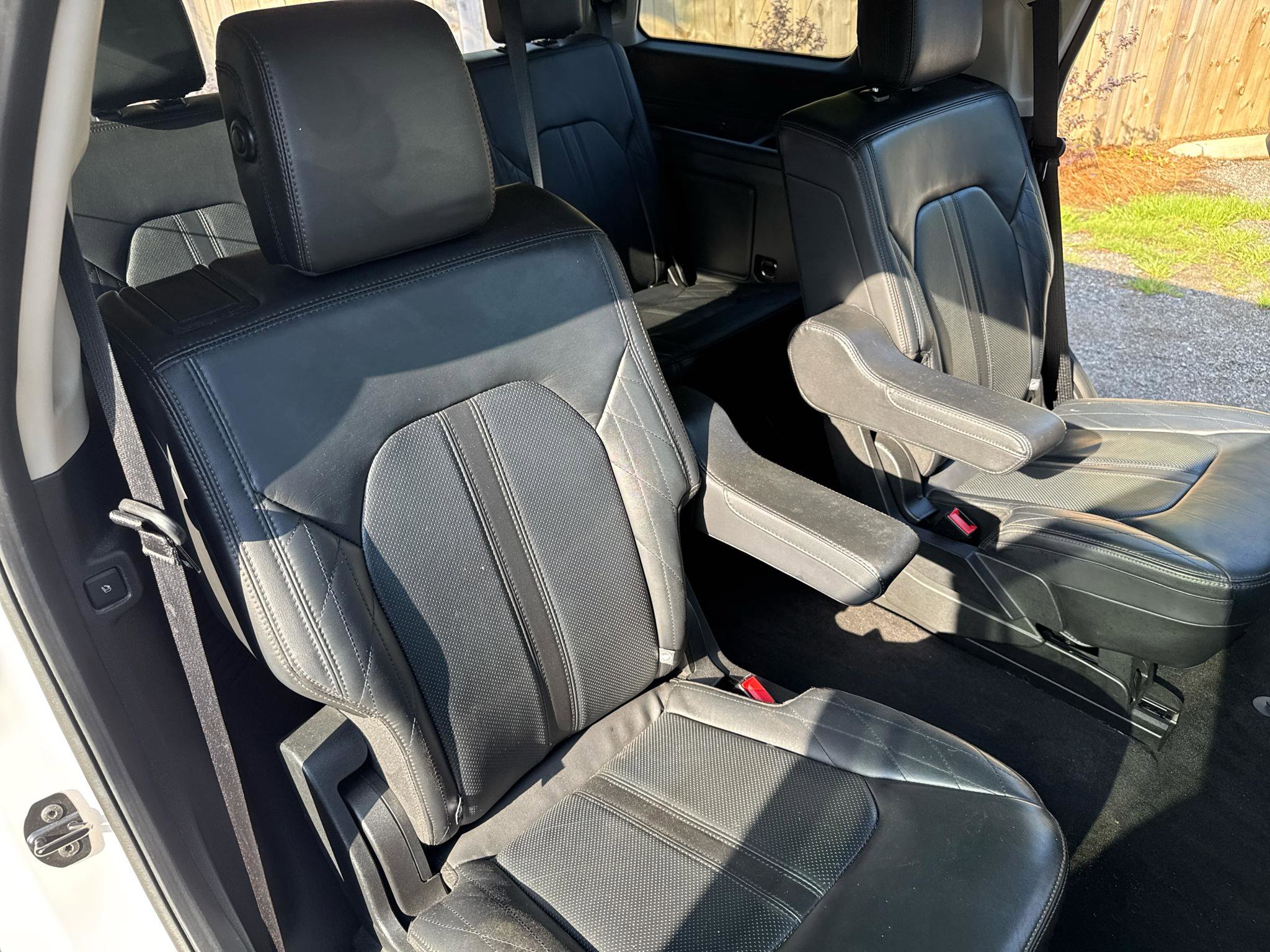 Used 2018 Ford Expedition Platinum AWD/4WD image 18