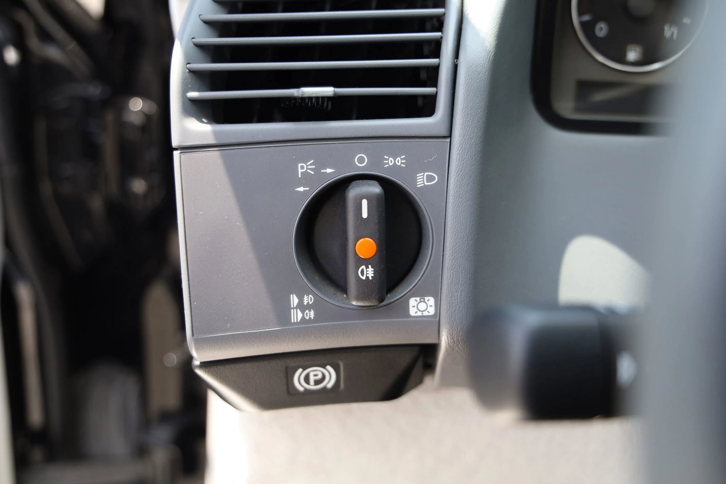 Used 2001 Mercedes-Benz SL 500 image 10