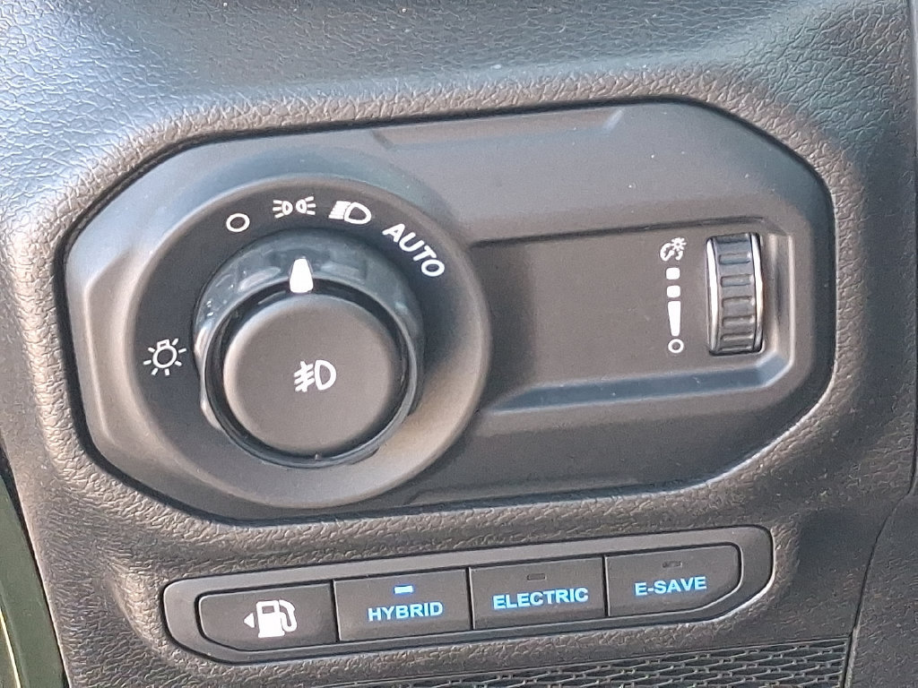 Used 2023 Jeep Wrangler Unlimited w/ Cold Weather Group AWD/4WD image 25