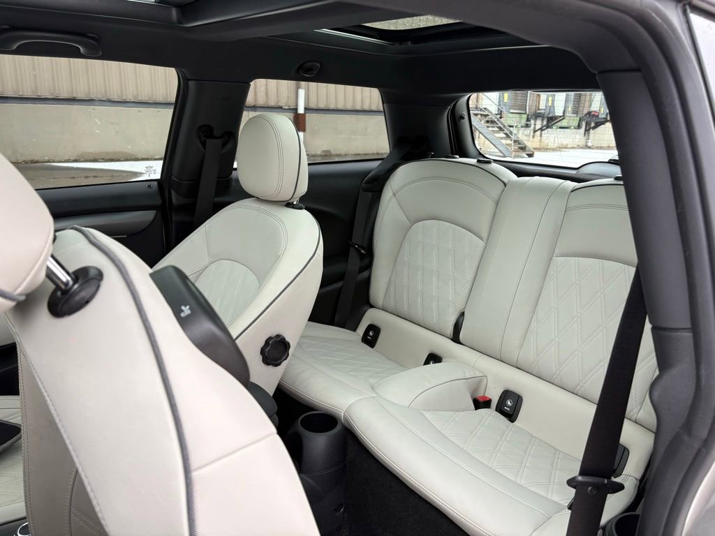 Used 2024 MINI Cooper SE image 48