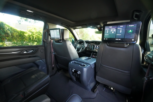 Used 2021 GMC Yukon Denali w/ Denali Ultimate Package AWD/4WD image 22